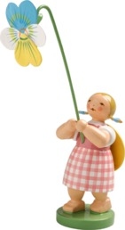 Mädchen mit Stiefmütterchen