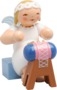 Margeritenengel, sitzend, mit Klöppelsack